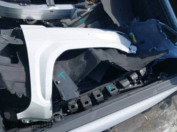 2024 Toyota Tacoma SR5 с VIN 3TYLB5JN4RT009863, выставлен на аукционе IAAI как лот 41610115 с пробегом 8 355 миль миль и . История ставок и продаж доступна на DreamBid. Изображение 19.