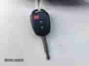 2020 Toyota Tacoma SR5 z VIN 3TMBZ5DN1LM024276, wystawiony jako IAAI lot #41454565 z przebiegiem 76 461 mil mil oraz . Historia ofert i sprzedaży dostępna na DreamBid. Obrazek 11.