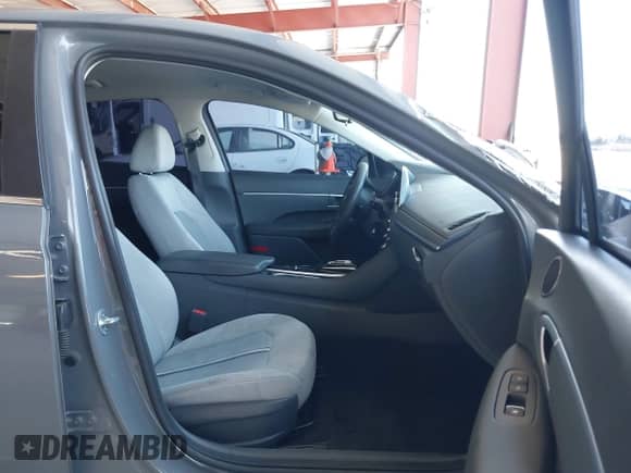 2020 Hyundai Sonata SE с VIN 5NPEG4JA6LH039375, выставлен на аукционе IAAI как лот 42783328 с пробегом 123 221 миль миль и . История ставок и продаж доступна на DreamBid. Изображение 5.