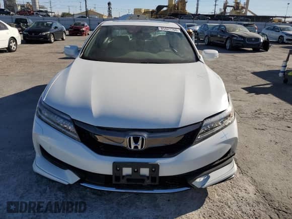 2017 Honda Accord Touring with VIN 1HGCT2B01HA002893, listed as a Copart auction lot 85427744 with 38,255 mi miles and Salvage title. Bid and sale history available at DreamBid. Image 5.