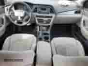 2015 Hyundai Sonata SE с VIN 5NPE24AF2FH188512, выставлен на аукционе Copart как лот 83899175 с пробегом 75 216 миль миль и Списание • Salvage title. История ставок и продаж доступна на DreamBid. Изображение 8.