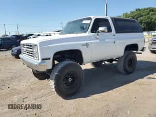 1986 Chevrolet Blazer K10 Utility HT z VIN 1G8EK18H6GF150874, wystawiony jako Copart lot #70174265 z przebiegiem 62 592 mil mil oraz Czysty tytuł • Clean title. Historia ofert i sprzedaży dostępna na DreamBid. Obrazek 1.