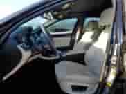 2013 BMW 5 Series 550i xDrive z VIN WBAFU9C52DDY71438, wystawiony jako Copart lot #81270515 z przebiegiem 94 307 mil mil oraz Czysty tytuł • Clean title. Historia ofert i sprzedaży dostępna na DreamBid. Obrazek 7.