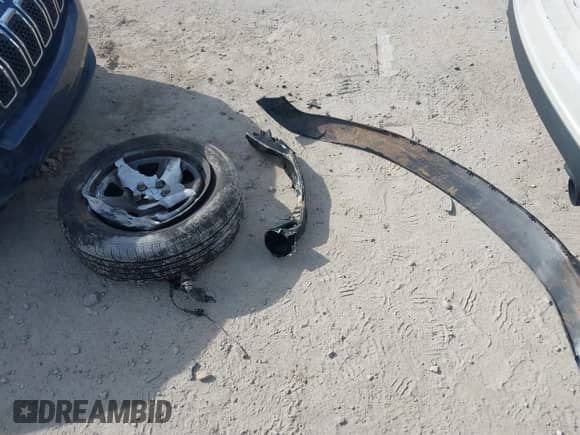 2015 Dodge Charger Police z VIN 2C3CDXAG2FH890743, wystawiony jako IAAI lot #43327061 z przebiegiem 12 mil mil oraz . Historia ofert i sprzedaży dostępna na DreamBid. Obrazek 11.