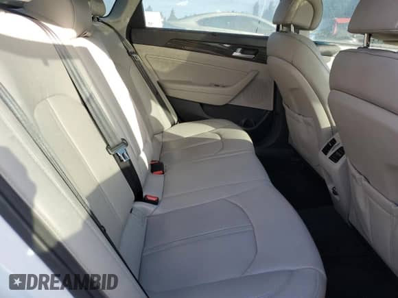 2015 Hyundai Sonata Sport с VIN 5NPE34AF2FH091033, выставлен на аукционе Copart как лот 87308665 с пробегом 93 704 миль миль и Списание • Salvage title. История ставок и продаж доступна на DreamBid. Изображение 10.