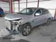 2021 Mitsubishi Outlander SE z VIN JA4APVAU3MU018046, wystawiony jako IAAI lot #43269861 z przebiegiem 80 820 mil mil oraz . Historia ofert i sprzedaży dostępna na DreamBid. Obrazek 17.