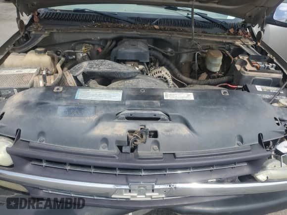 2000 Chevrolet Silverado 2500 with VIN 1GCGK24U6YE148296, listed as a Copart auction lot 57440225 with 160,860 mi miles and Salvage title. Bid and sale history available at DreamBid. Image 11.