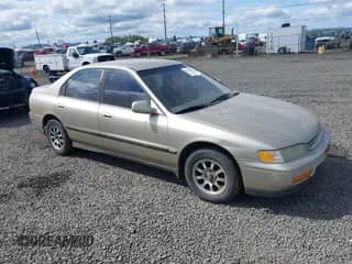 1995 Honda Accord LX с VIN 1HGCD563XSA013868, выставлен на аукционе IAAI как лот 42053028 с пробегом 184 181 миль миль и . История ставок и продаж доступна на DreamBid. Изображение 1.