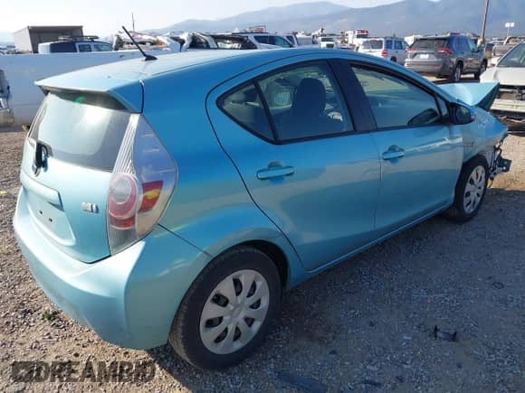 2013 Toyota Prius Three with VIN JTDKDTB3XD1038440, listed as a IAAI auction lot 43149785 with Not provided miles and . Bid and sale history available at DreamBid. Image 4.