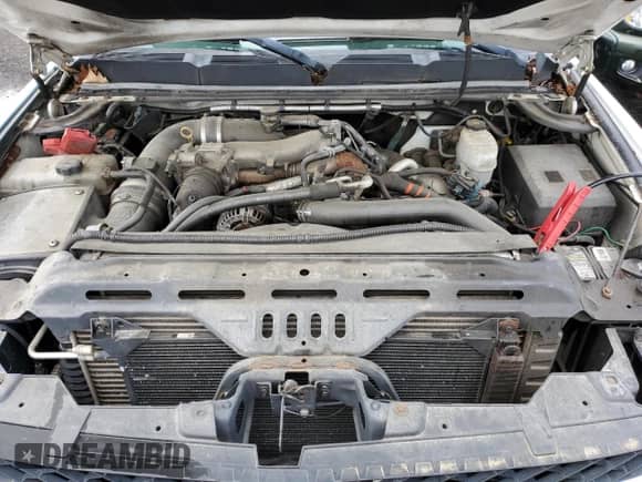 2011 Chevrolet Silverado 2500HD LTZ z VIN 1GC1KYC89BF260220, wystawiony jako Copart lot #57299895 z przebiegiem 223 957 mil mil oraz Czysty tytuł • Clean title. Historia ofert i sprzedaży dostępna na DreamBid. Obrazek 11.