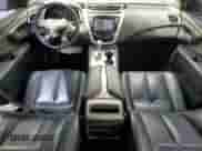 2015 Nissan Murano SL z VIN 5N1AZ2MGXFN287996, wystawiony jako Copart lot #71301865 z przebiegiem 85 559 mil mil oraz Szkoda całkowita • Salvage title. Historia ofert i sprzedaży dostępna na DreamBid. Obrazek 8.