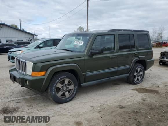 2008 Jeep Commander Sport z VIN 1J8HG48K18C153890, wystawiony jako Copart lot #53191825 z przebiegiem 208 419 mil mil oraz Czysty tytuł • Clean title. Historia ofert i sprzedaży dostępna na DreamBid. Obrazek 1.