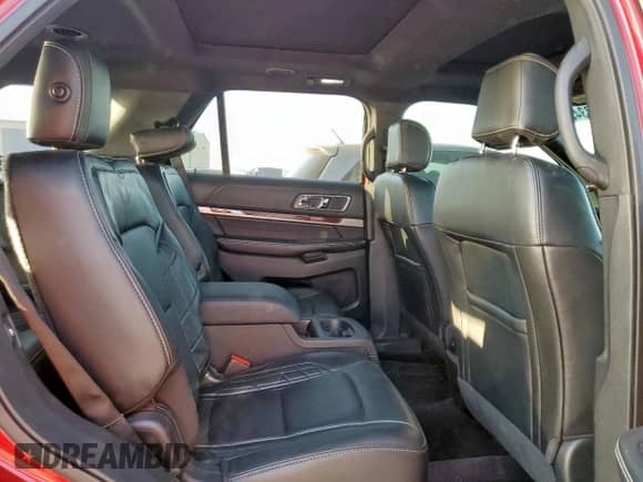 2017 Ford Explorer Platinum с VIN 1FM5K8HTXHGD54152, выставлен на аукционе Copart как лот 85469345 с пробегом 135 816 миль миль и Списание • Salvage title. История ставок и продаж доступна на DreamBid. Изображение 11.