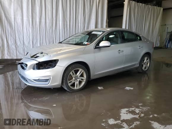 2015 Volvo S60 T5 Platinum с VIN YV1612TM2F2353008, выставлен на аукционе Copart как лот 69185513 с пробегом 70 403 миль миль и . История ставок и продаж доступна на DreamBid. Изображение 1.
