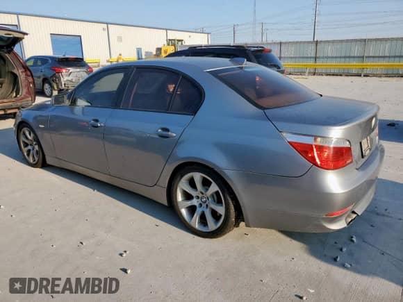 2004 BMW 5 Series 545i с VIN WBANB33524B087142, выставлен на аукционе Copart как лот 71932085 с пробегом 233 897 миль миль и Чистый • Clean title. История ставок и продаж доступна на DreamBid. Изображение 2.