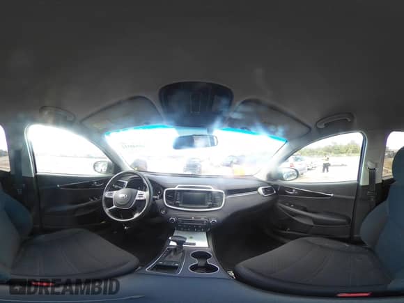 2020 Kia Sorento LX z VIN 5XYPG4A52LG692773, wystawiony jako IAAI lot #40548112 z przebiegiem 37 344 mil mil oraz . Historia ofert i sprzedaży dostępna na DreamBid. Obrazek 18.