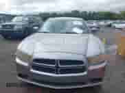 2014 Dodge Charger SE с VIN 2C3CDXBG5EH107928, выставлен на аукционе IAAI как лот 43317309 с пробегом 256 526 миль миль и . История ставок и продаж доступна на DreamBid. Изображение 6.