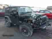 2014 Jeep Wrangler Sport z VIN 1C4AJWAG1EL327481, wystawiony jako IAAI lot #43527216 z przebiegiem 162 278 mil mil oraz . Historia ofert i sprzedaży dostępna na DreamBid. Obrazek 1.