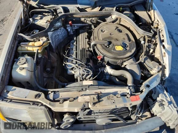 1987 Mercedes-Benz 300 E z VIN WDBEA30D6HA563520, wystawiony jako Copart lot #80399675 z przebiegiem 128 063 mil mil oraz Czysty tytuł • Clean title. Historia ofert i sprzedaży dostępna na DreamBid. Obrazek 11.