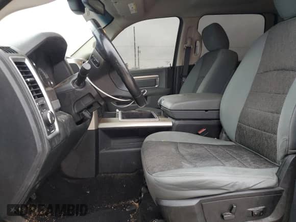 2014 Ram 1500 Big Horn z VIN 1C6RR7LT3ES427672, wystawiony jako Copart lot #70471025 z przebiegiem 105 409 mil mil oraz Szkoda całkowita • Salvage title. Historia ofert i sprzedaży dostępna na DreamBid. Obrazek 7.