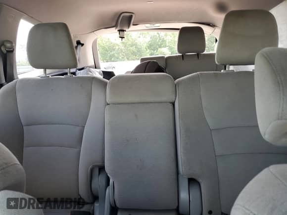 2018 Honda Pilot LX с VIN 5FNYF5H15JB014426, выставлен на аукционе Copart как лот 61733695 с пробегом 132 929 миль миль и Списание • Salvage title. История ставок и продаж доступна на DreamBid. Изображение 10.