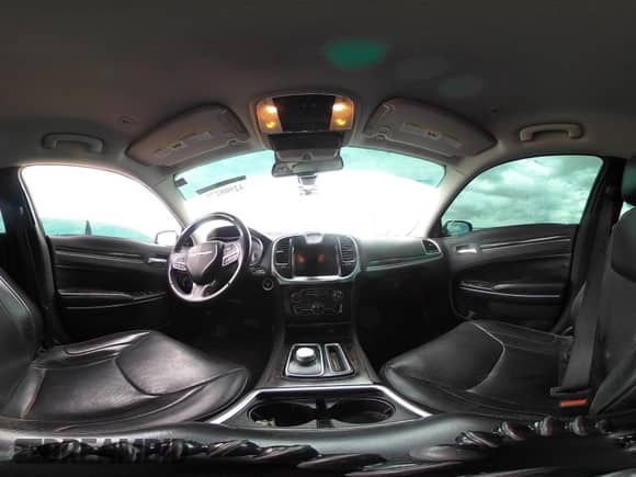 2018 Chrysler 300 Limited с VIN 2C3CCAEG4JH159427, выставлен на аукционе IAAI как лот 42908279 с пробегом Не указан миль и . История ставок и продаж доступна на DreamBid. Изображение 18.