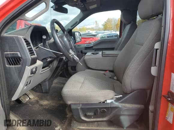 2020 Ford F-150 XL z VIN 1FTFX1E58LFA81198, wystawiony jako Copart lot #89641905 z przebiegiem 80 625 mil mil oraz Szkoda całkowita • Salvage title. Historia ofert i sprzedaży dostępna na DreamBid. Obrazek 7.