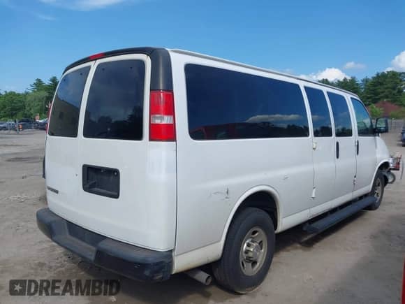 2017 Chevrolet Express Passenger LS с VIN 1GAZGNFG5H1114319, выставлен на аукционе IAAI как лот 42445377 с пробегом 202 127 миль миль и . История ставок и продаж доступна на DreamBid. Изображение 4.