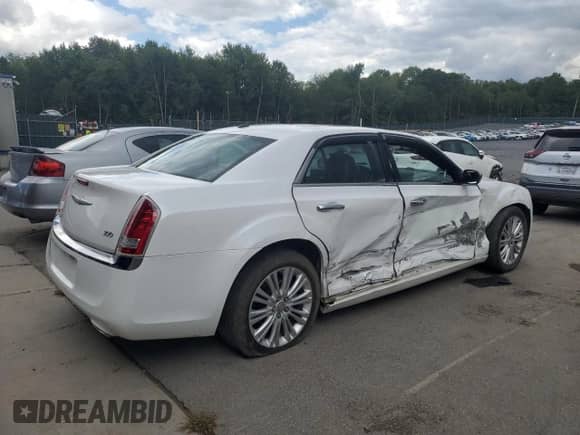 2012 Chrysler 300 Limited с VIN 2C3CCAHG0CH179897, выставлен на аукционе Copart как лот 70717255 с пробегом 139 880 миль миль и Списание • Salvage title. История ставок и продаж доступна на DreamBid. Изображение 3.