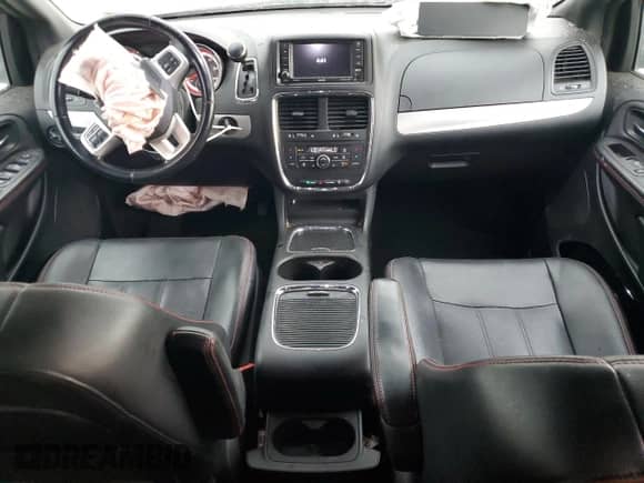 2019 Dodge Grand Caravan GT with VIN 2C4RDGEG8KR707043, listed as a Copart auction lot 69634055 with 161,790 mi miles and Salvage title. Bid and sale history available at DreamBid. Image 8.