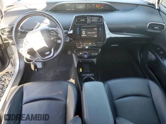 2019 Toyota Prius LE с VIN JTDL9RFU2K3002433, выставлен на аукционе Copart как лот 84297415 с пробегом 51 016 миль миль и Списание • Salvage title. История ставок и продаж доступна на DreamBid. Изображение 8.
