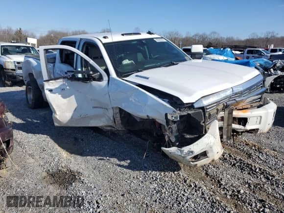 2015 Chevrolet Silverado 3500HD LT z VIN 1GC4KZC8XFF158854, wystawiony jako Copart lot #86585564 z przebiegiem Nie podano mil oraz Szkoda całkowita • Salvage title. Historia ofert i sprzedaży dostępna na DreamBid. Obrazek 4.