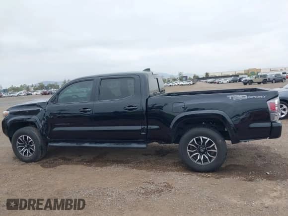 2020 Toyota Tacoma SR5 z VIN 3TMBZ5DN8LM023920, wystawiony jako IAAI lot #42015118 z przebiegiem 46 137 mil mil oraz . Historia ofert i sprzedaży dostępna na DreamBid. Obrazek 15.