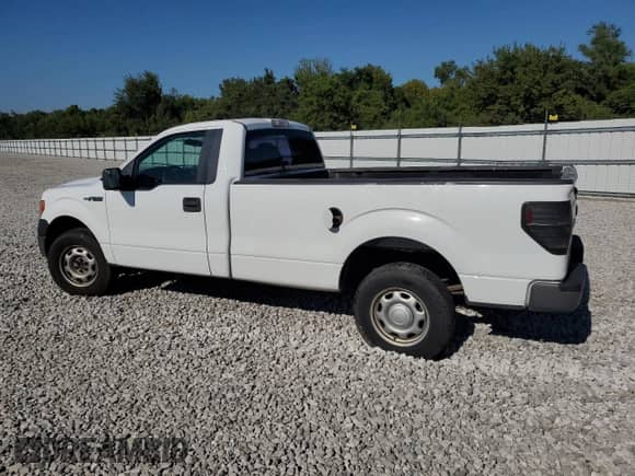 2012 Ford F-150 XL z VIN 1FTNF1CFXCKD08781, wystawiony jako Copart lot #70518425 z przebiegiem 151 871 mil mil oraz Czysty tytuł • Clean title. Historia ofert i sprzedaży dostępna na DreamBid. Obrazek 2.