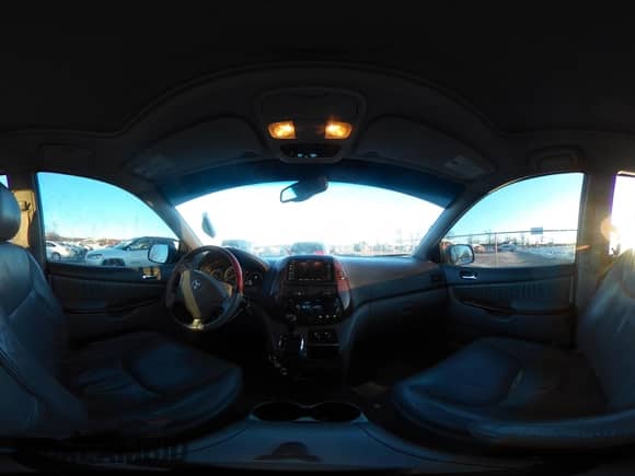 2005 Toyota Sienna XLE z VIN 5TDBA22C95S047413, wystawiony jako IAAI lot #41266507 z przebiegiem 174 765 mil mil oraz . Historia ofert i sprzedaży dostępna na DreamBid. Obrazek 18.