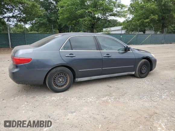 2005 Honda Accord LX with VIN 1HGCM55405A165026, listed as a Copart auction lot 70010165 with 204,293 mi miles and Clean title. Bid and sale history available at DreamBid. Image 3.