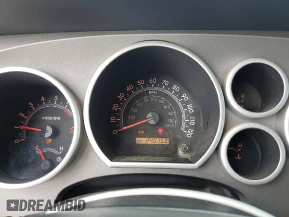 2013 Toyota Tundra z VIN 5TFUM5F1XDX046077, wystawiony jako Copart lot #65893365 z przebiegiem 240 153 mil mil oraz Szkoda całkowita • Salvage title. Historia ofert i sprzedaży dostępna na DreamBid. Obrazek 9.
