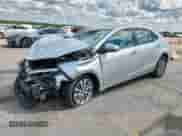 2019 Toyota Corolla XLE z VIN 5YFBURHE3KP861795, wystawiony jako Copart lot #81712785 z przebiegiem 73 489 mil mil oraz Szkoda całkowita • Salvage title. Historia ofert i sprzedaży dostępna na DreamBid. Obrazek 1.