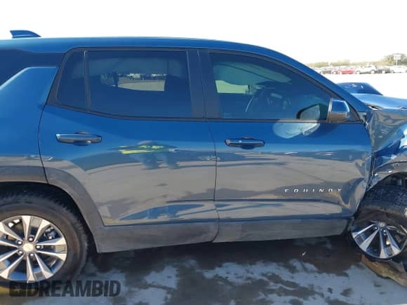 2025 Chevrolet Equinox FWD LT с VIN 3GNAXHEG0SL109110, выставлен на аукционе IAAI как лот 41264781 с пробегом 4 091 миль миль и . История ставок и продаж доступна на DreamBid. Изображение 13.