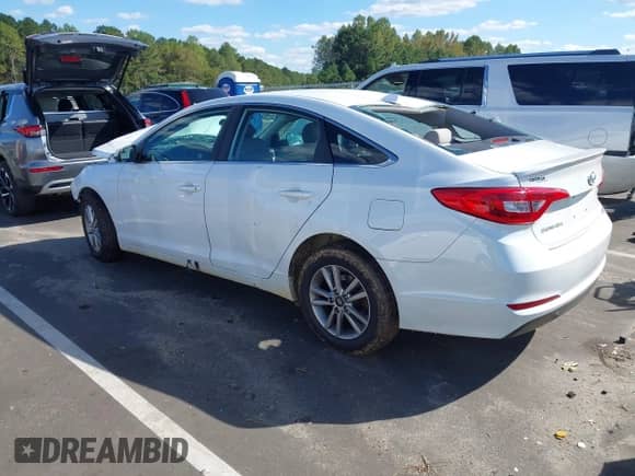 2017 Hyundai Sonata 2.4L z VIN 5NPE24AF7HH594935, wystawiony jako IAAI lot #43383386 z przebiegiem Nie podano mil oraz . Historia ofert i sprzedaży dostępna na DreamBid. Obrazek 3.