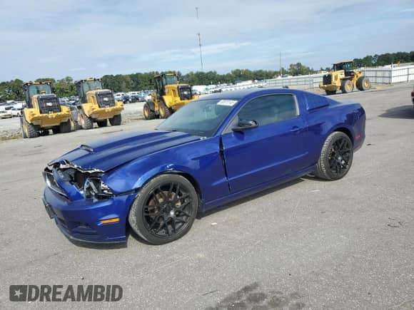 2014 Ford Mustang V6 with VIN 1ZVBP8AM0E5332886, listed as a Copart auction lot 80870145 with 177,165 mi miles and Salvage title. Bid and sale history available at DreamBid. Image 1.