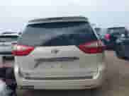 2017 Toyota Sienna XLE z VIN 5TDYZ3DCXHS769385, wystawiony jako IAAI lot #42677574 z przebiegiem 113 386 mil mil oraz . Historia ofert i sprzedaży dostępna na DreamBid. Obrazek 16.