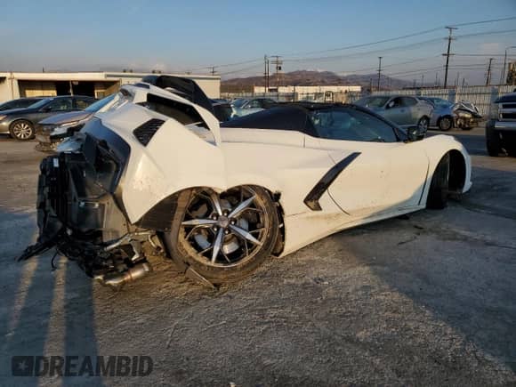 2020 Chevrolet Corvette 3LT z VIN 1G1Y83D44L5000903, wystawiony jako Copart lot #43252945 z przebiegiem Nie podano mil oraz Nie do naprawy • Non repairable. Historia ofert i sprzedaży dostępna na DreamBid. Obrazek 3.