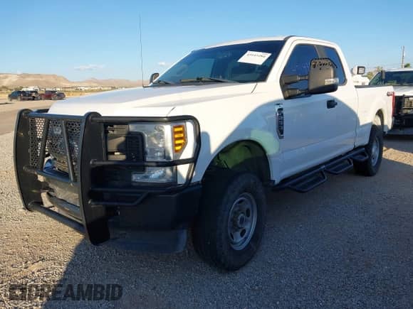 2019 Ford F-250 XL z VIN 1FT7X2B6XKED85547, wystawiony jako IAAI lot #43143284 z przebiegiem 166 738 mil mil oraz . Historia ofert i sprzedaży dostępna na DreamBid. Obrazek 17.