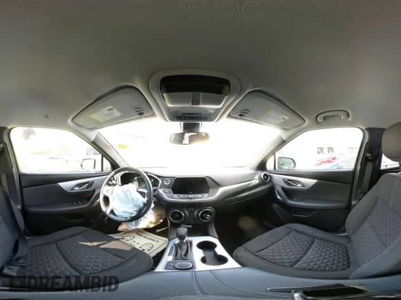 2022 Chevrolet Blazer LT with VIN 3GNKBHR45NS141869, listed as a IAAI auction lot 43447795 with 33,580 mi miles and . Bid and sale history available at DreamBid. Image 19.