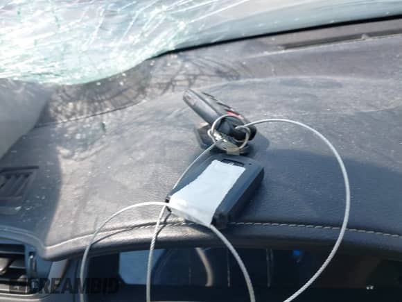 2013 Toyota Camry XLE with VIN 4T1BD1FK5DU097069, listed as a IAAI auction lot 43052279 with 90,257 mi miles and . Bid and sale history available at DreamBid. Image 11.