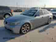 2004 BMW 5 Series 545i с VIN WBANB33524B087142, выставлен на аукционе Copart как лот 71932085 с пробегом 233 897 миль миль и Чистый • Clean title. История ставок и продаж доступна на DreamBid. Изображение 1.