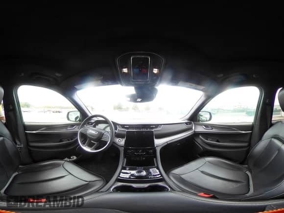 2024 Jeep Grand Cherokee with VIN 1C4RJYB63RC115286, listed as a IAAI auction lot 43249925 with 33,549 mi miles and . Bid and sale history available at DreamBid. Image 18.