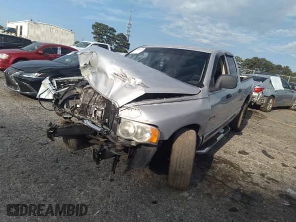 2002 Dodge 1500 z VIN 3D7HA18N72G209391, wystawiony jako IAAI lot #36457419 z przebiegiem Nie podano mil oraz . Historia ofert i sprzedaży dostępna na DreamBid. Obrazek 2.