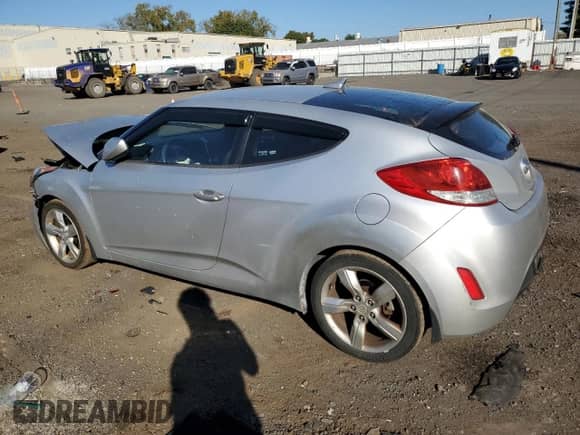 2013 Hyundai Veloster w/Black Int с VIN KMHTC6AD9DU086279, выставлен на аукционе Copart как лот 85276815 с пробегом 201 554 миль миль и Списание • Salvage title. История ставок и продаж доступна на DreamBid. Изображение 2.
